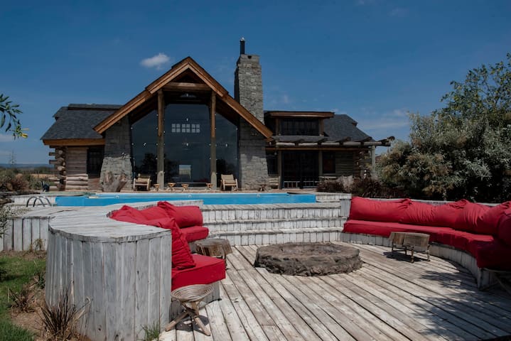 Kiira Cottage Kedong Naivasha 5 Bedrooms 3 Bathrooms Cottage Naivasha Kenya